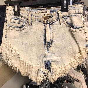 Light Acid washed high waisted denim shorts